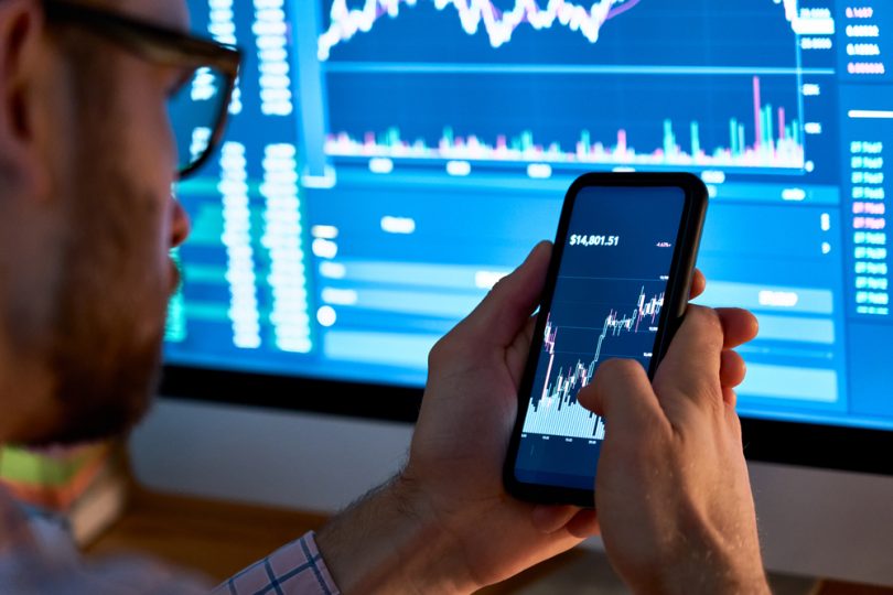 plateforme fiable pour trader des cryptos